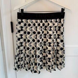 NWT Tuckernuck Black and White Patterned Skirt